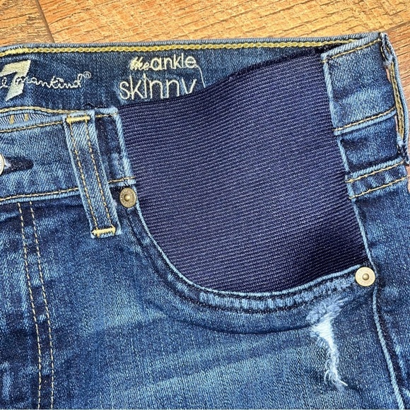 7 For All Mankind Maternity Skinny Jeans - Picture 5 of 11